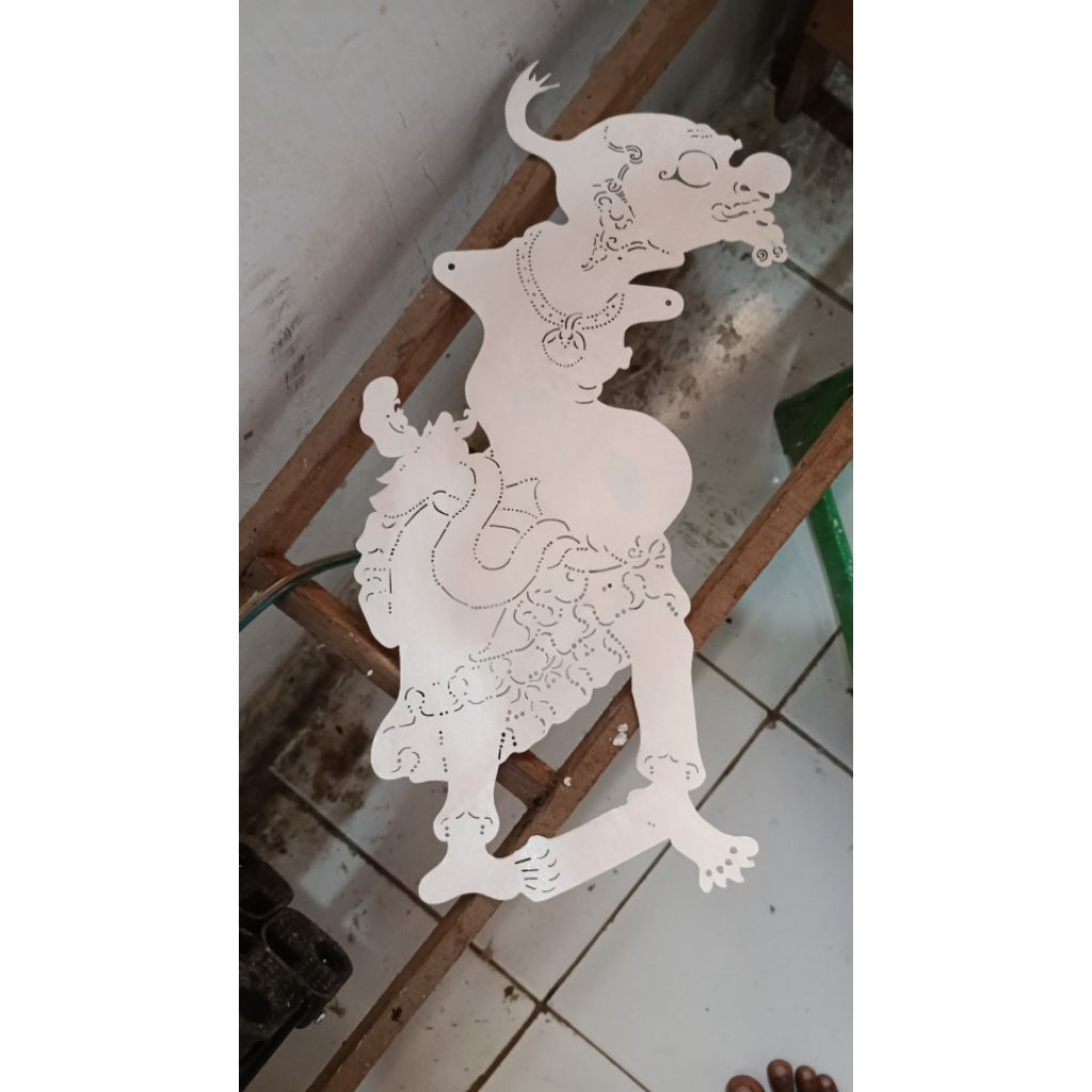 Putihan Wayang Gareng Alusan