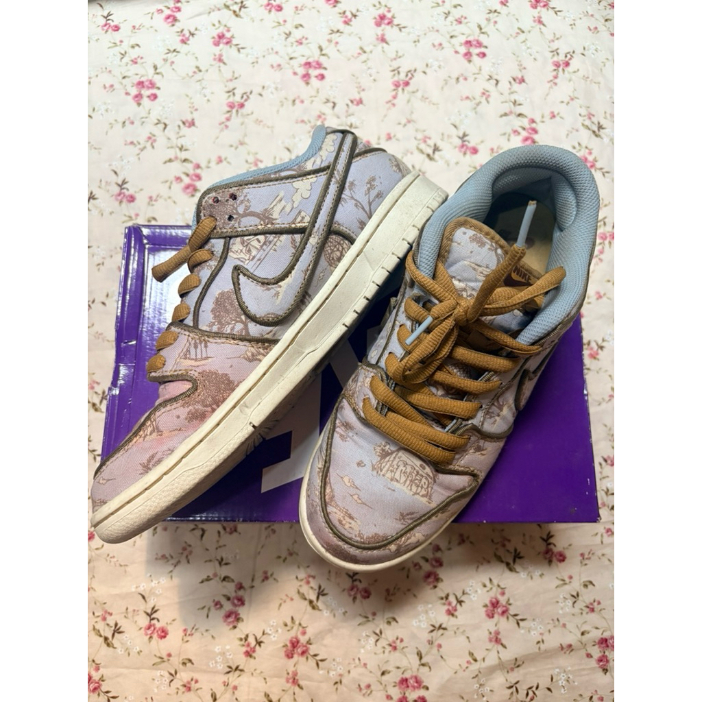 preloved Nike SB Dunk Low Premium City of Style