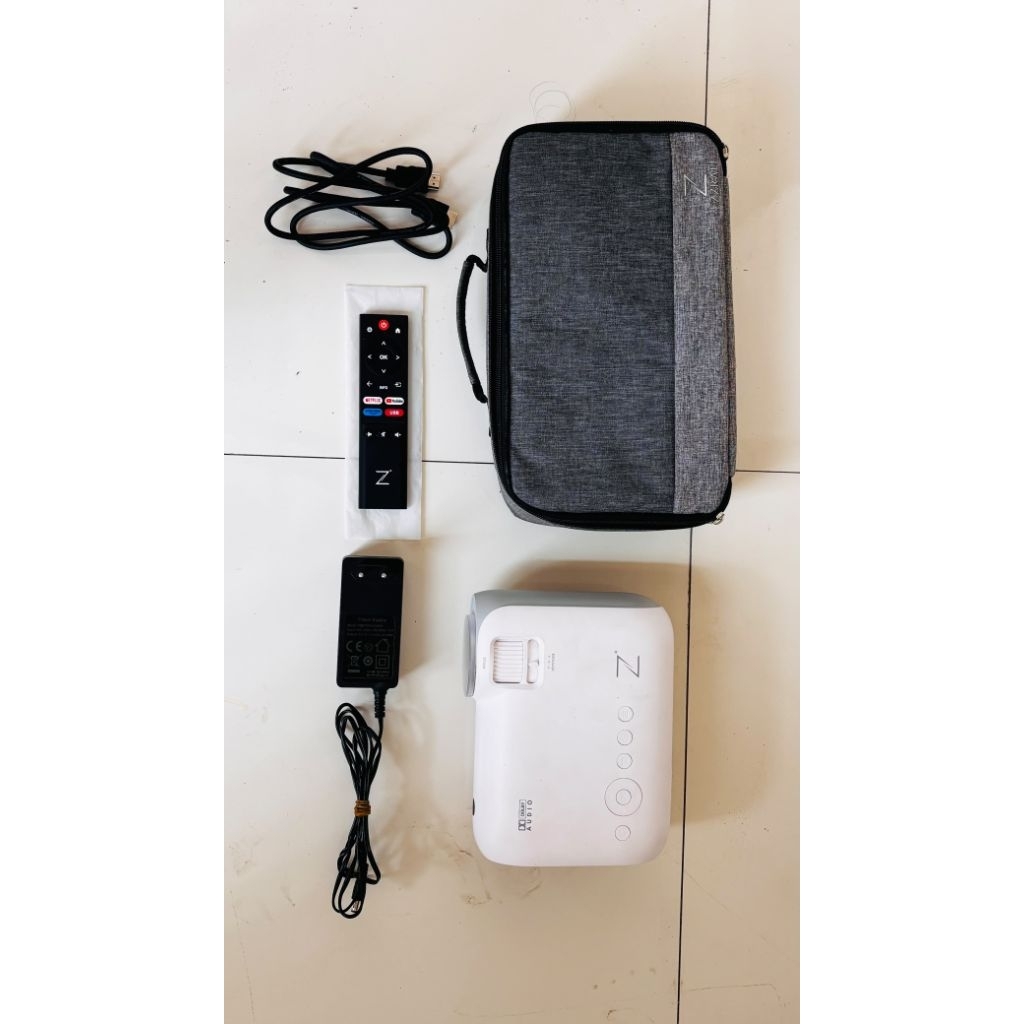 SMART PROYEKTOR EZRALE EZ320+