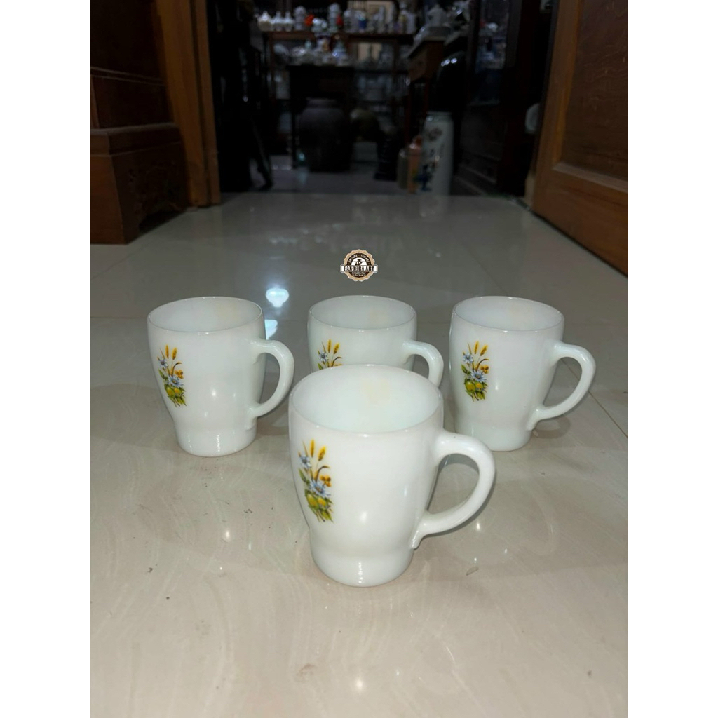 Gelas lawas motif bunga