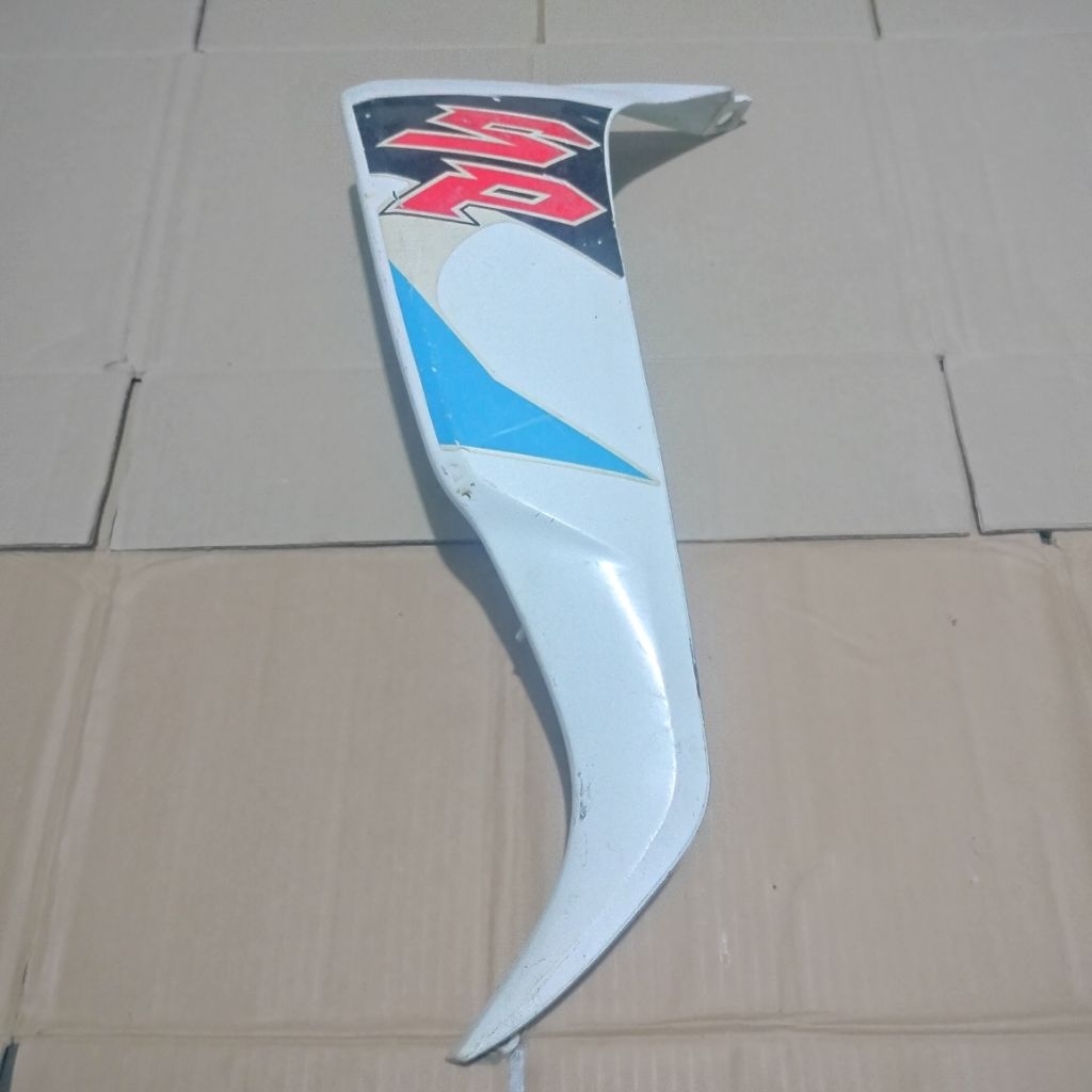 Legshield Sayap Luar Shogun 125 SP NR Robot Original Copotan putih bagian Kiri Siap PasangCover Saya