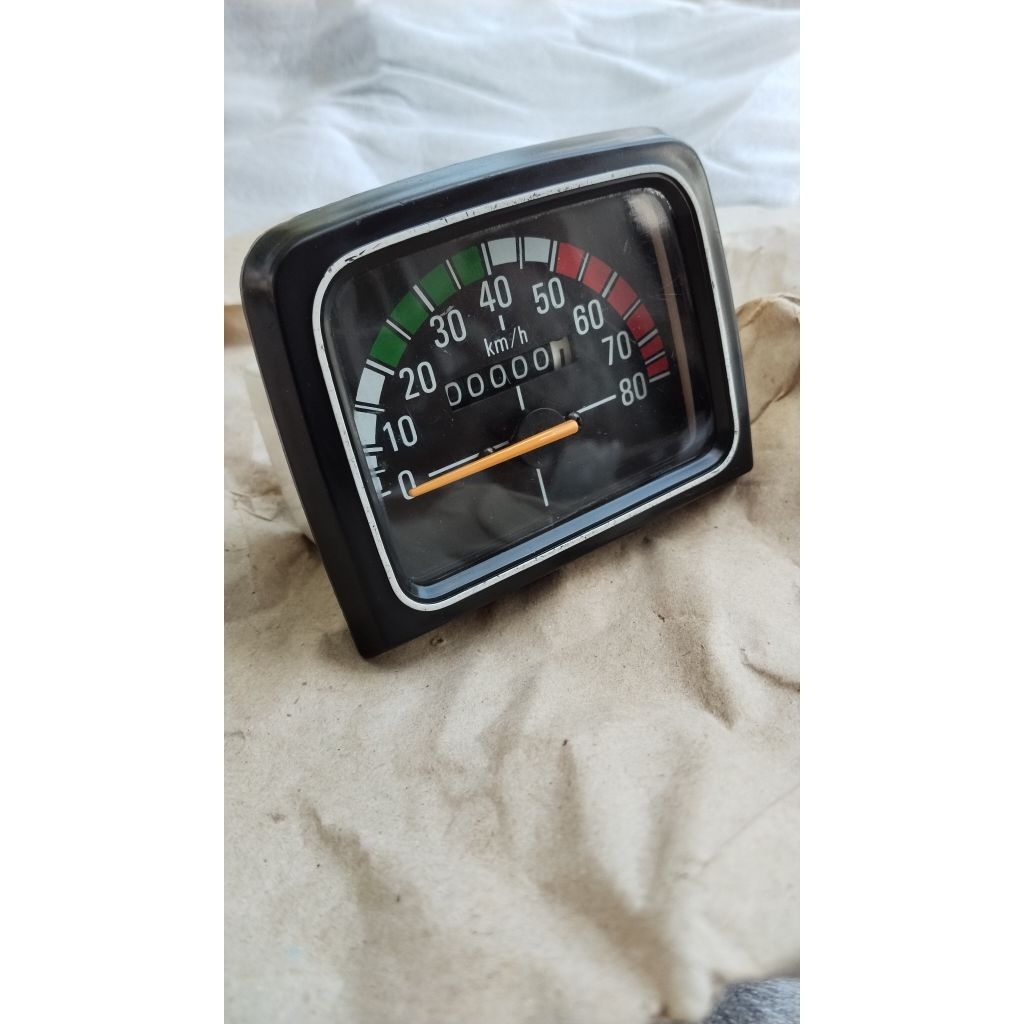 speedometer spedo spedometer Yamaha V80 V80 v80 non original NOS