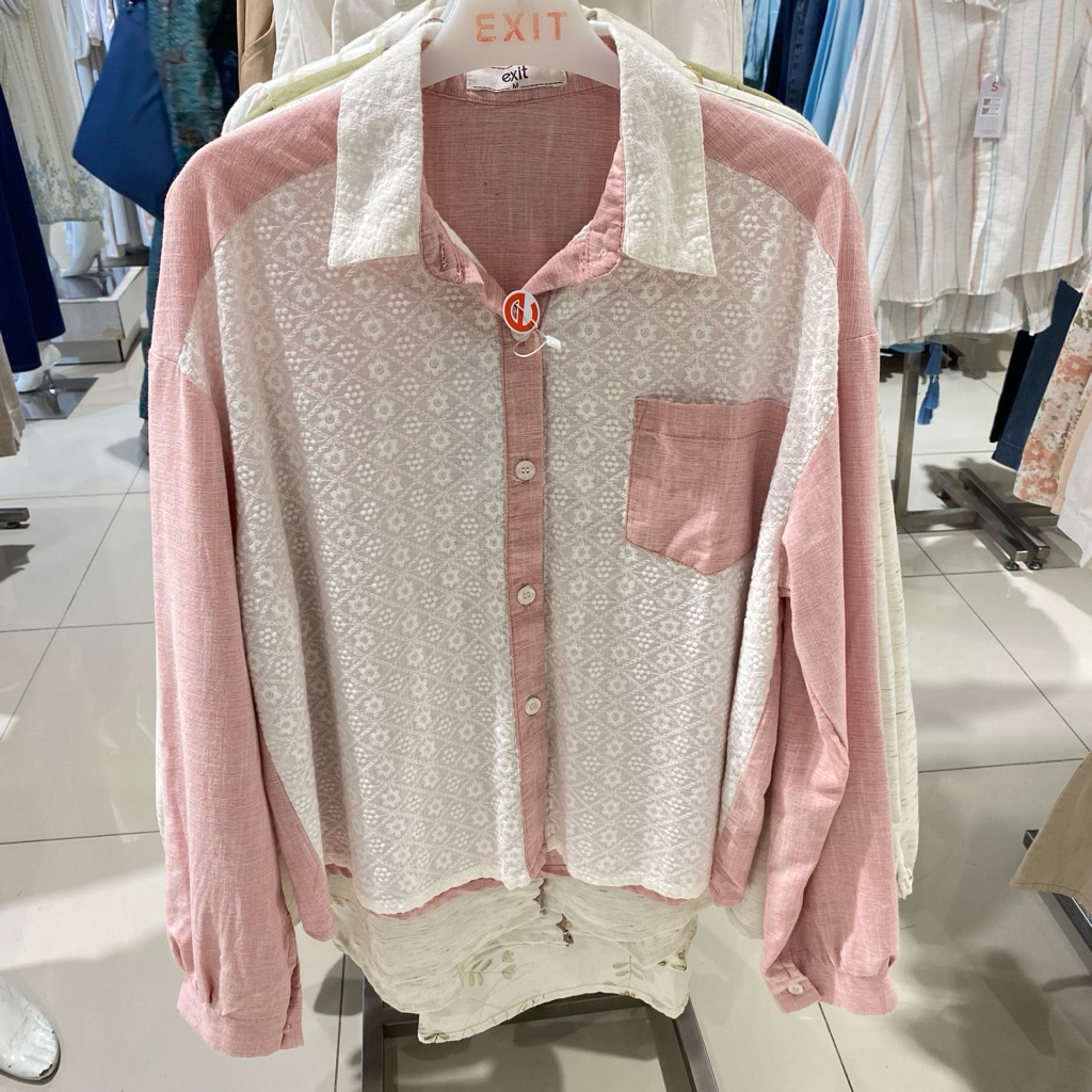 Exit Signature Hadya Blouse