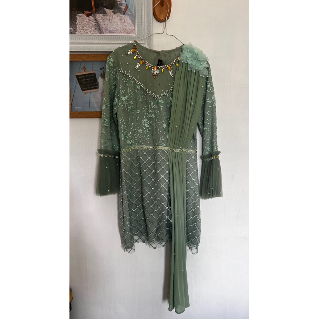 KEBAYA IVORY STUDIO READY TO WEAR HIJAU MINT