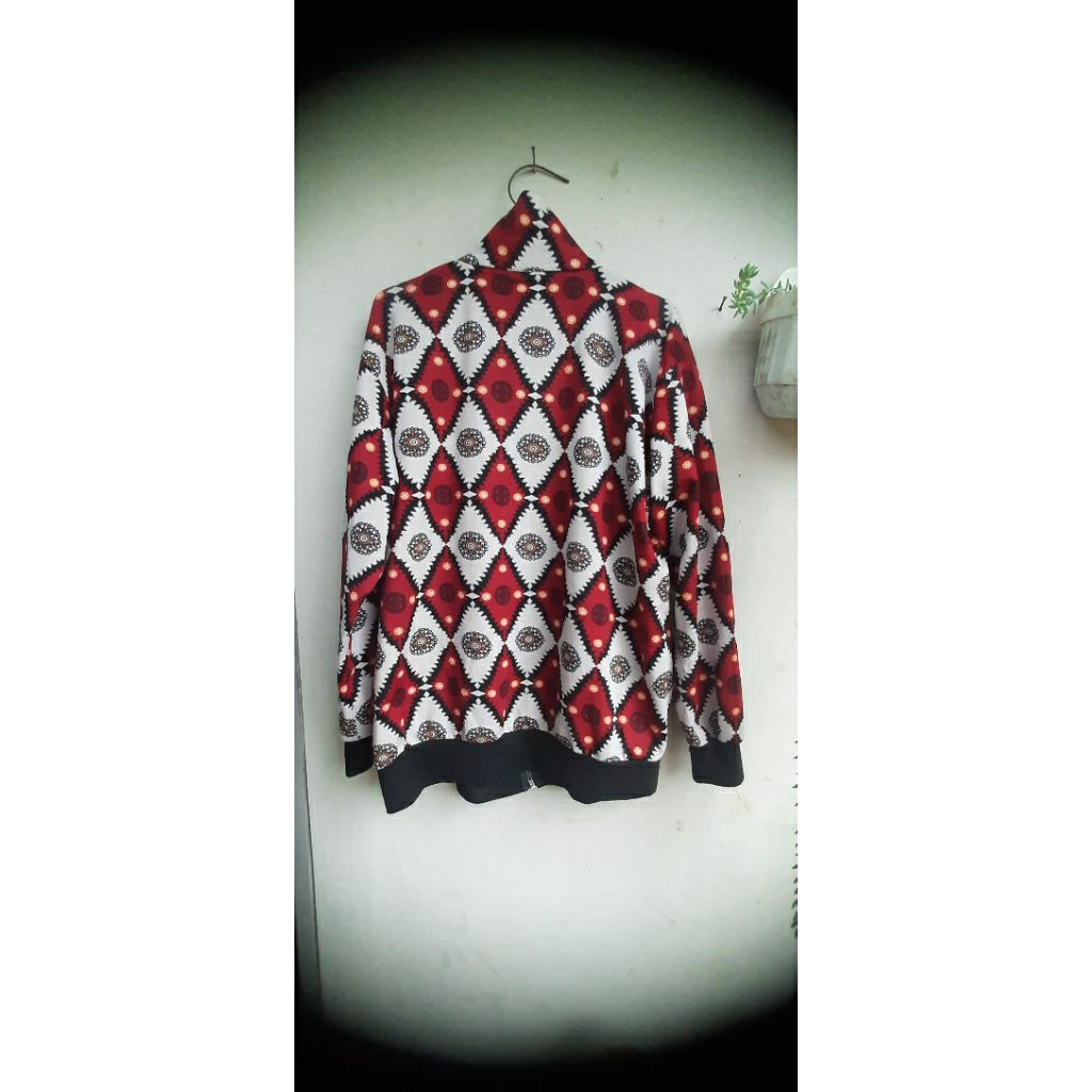 jaket tipis unik