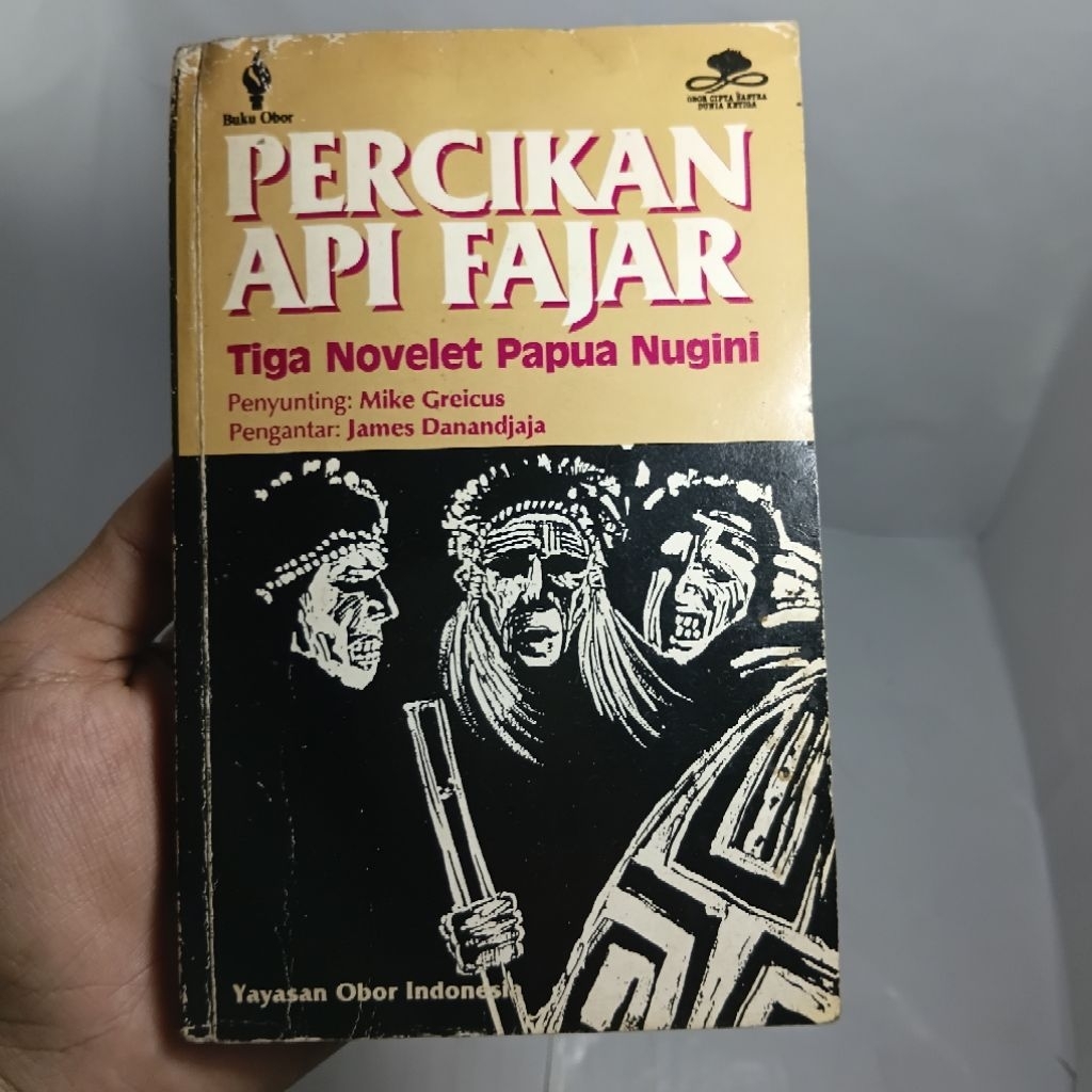 PERCIKAN API FAJAR tiga Novelet Papua Nugini