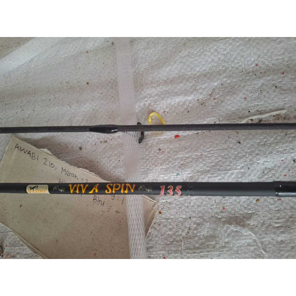 Joran Pancing Daido VIV A SPIN 135 cm Fiber Solid