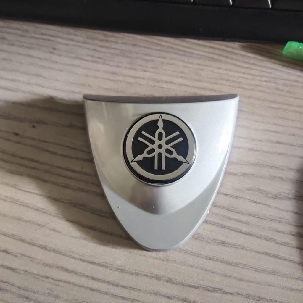 LOGO EMBLEM YAMAHA FIZR/VEGA LAMA SIVLER