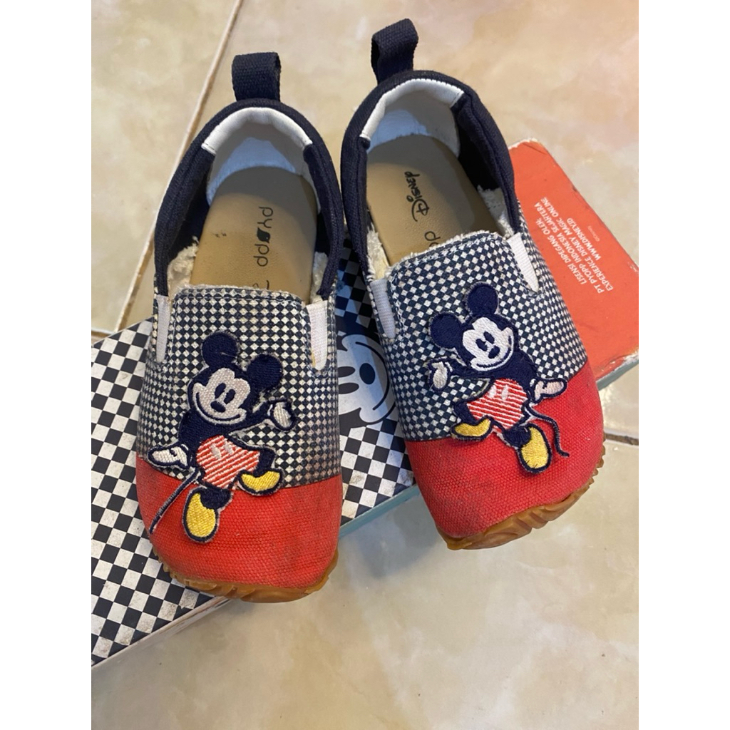 Pyopp Preloved Barefoot Shoes Mickey Mouse Red