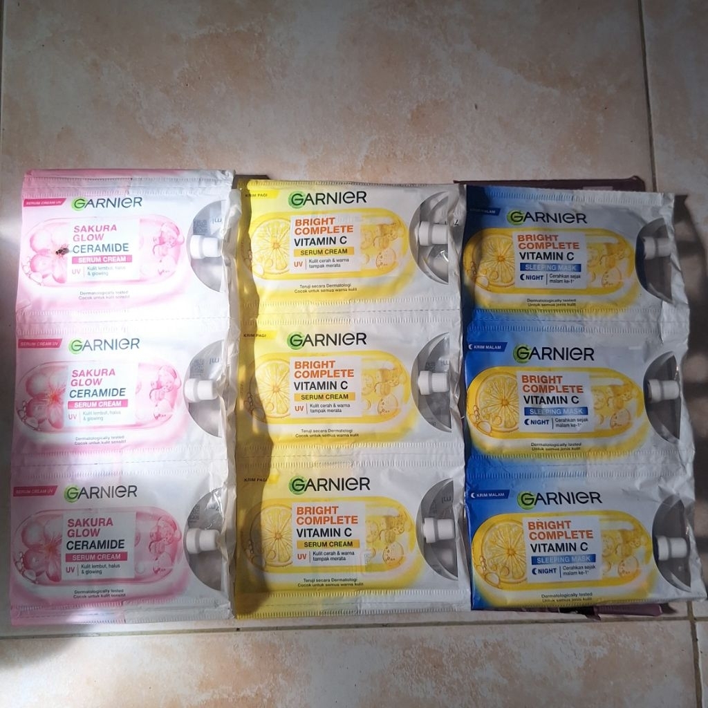 GARNIER cream sachet