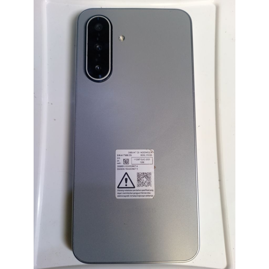 samsung a17 8/256 lupa pola