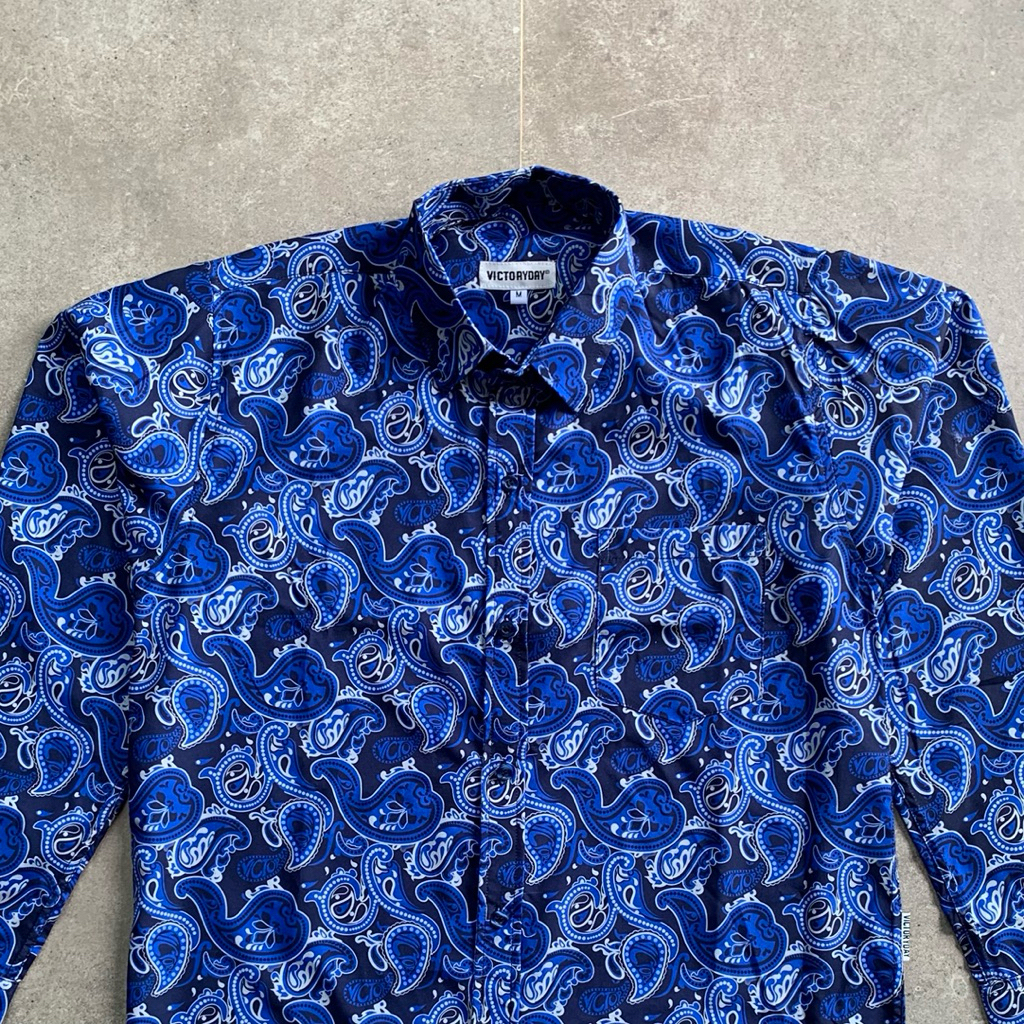 Kemeja Motif Paisley Lengan Panjang Victoryday