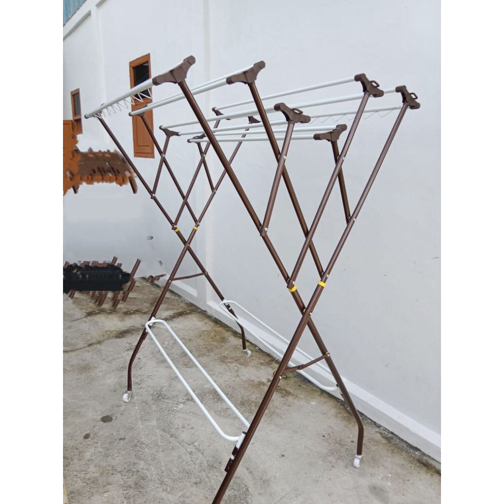 Jemuran baju besi pakai roda kokoh Dan kuat