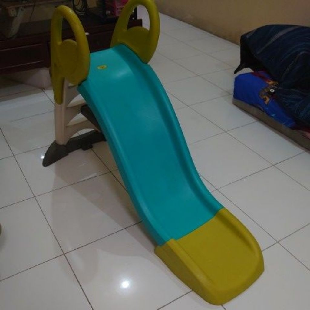 Perosotan Mainan Plastik