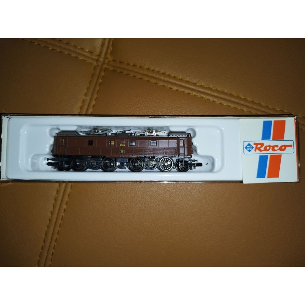 Electric train skala N merk ROCO