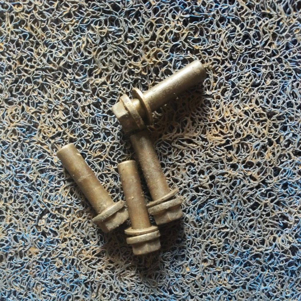 mur blok mur silinder blok Yamaha rs 100 RS100 original second(set isi 4 biji)