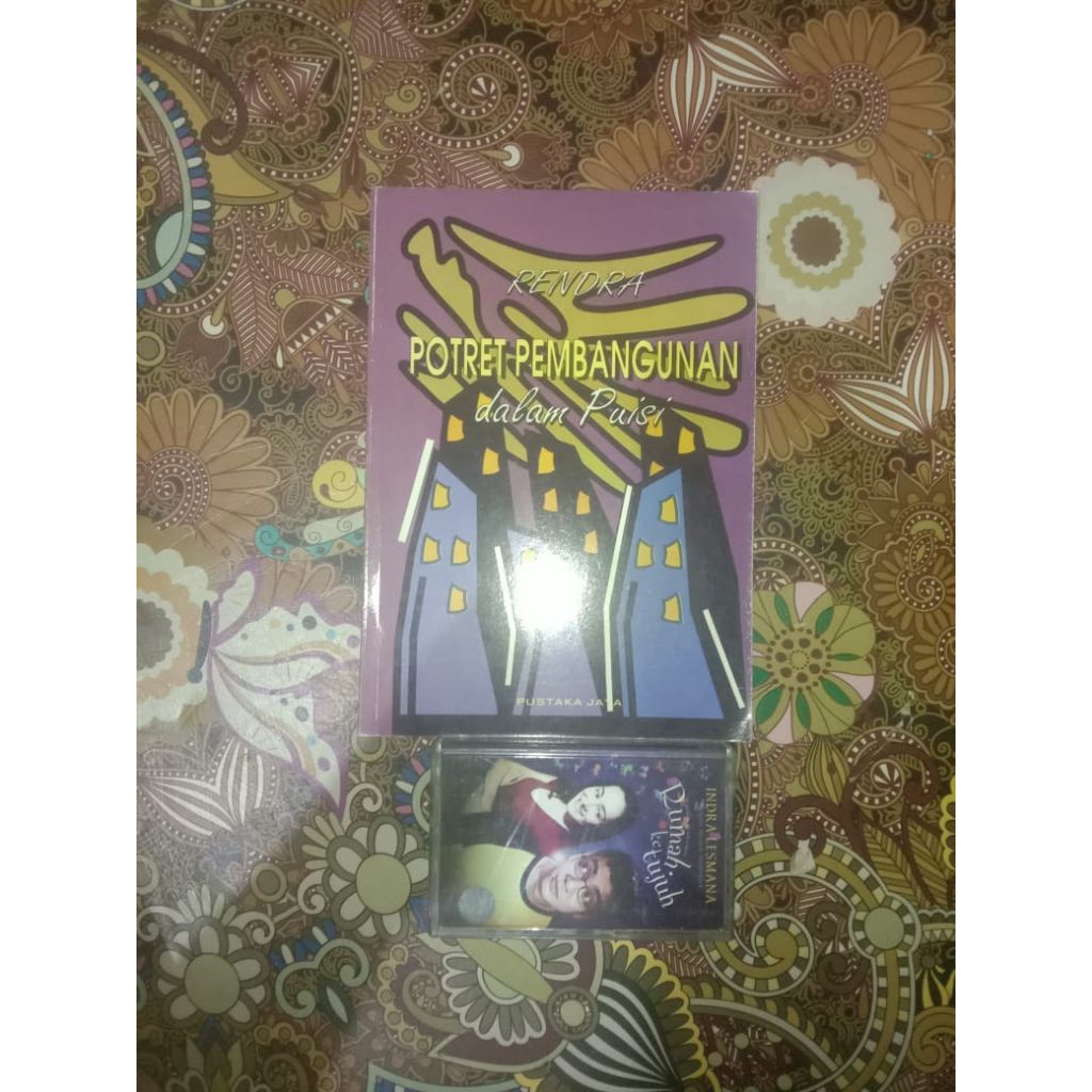 BUKU POTRET PEMBANGUNAN DALAM PUISI