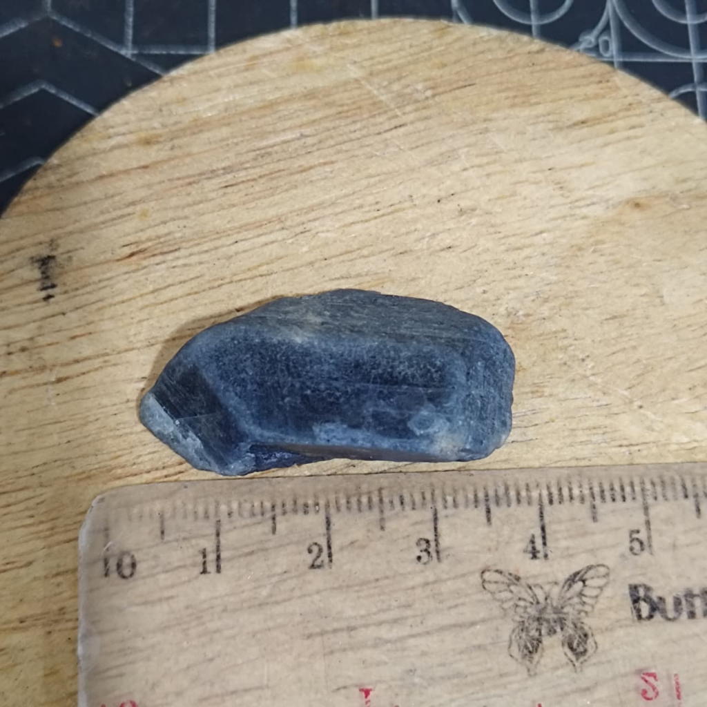 Natural Blue Sapphire rough (8)