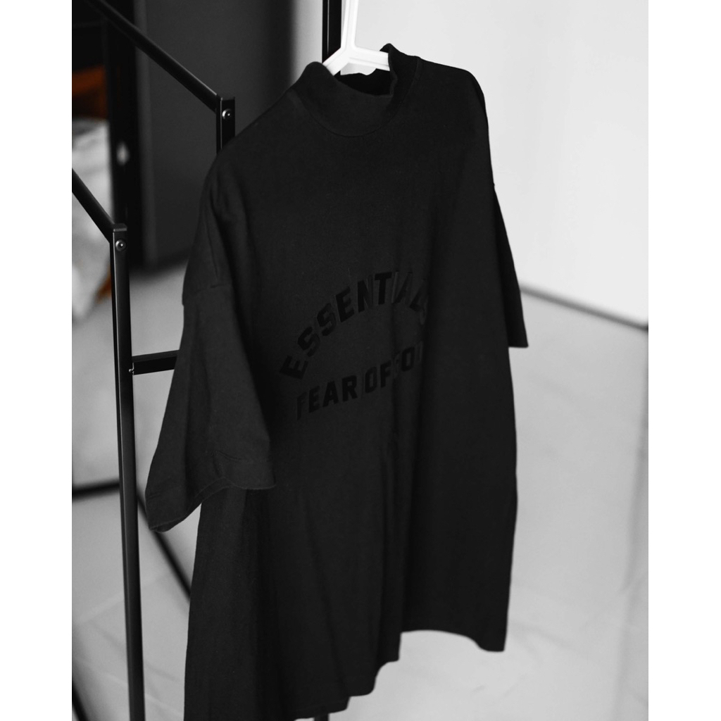 FOG Essentials Curved Logo Crewneck Tee Black Oversize - second