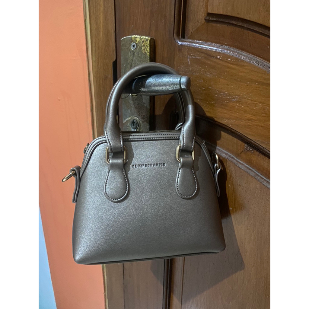 Preloved Tas Coklat Femmebravile