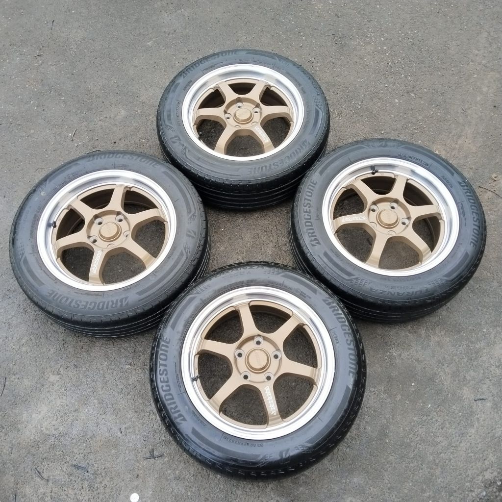 Velg volk rays TE37 r16 kondisi baru plus ban copotan.