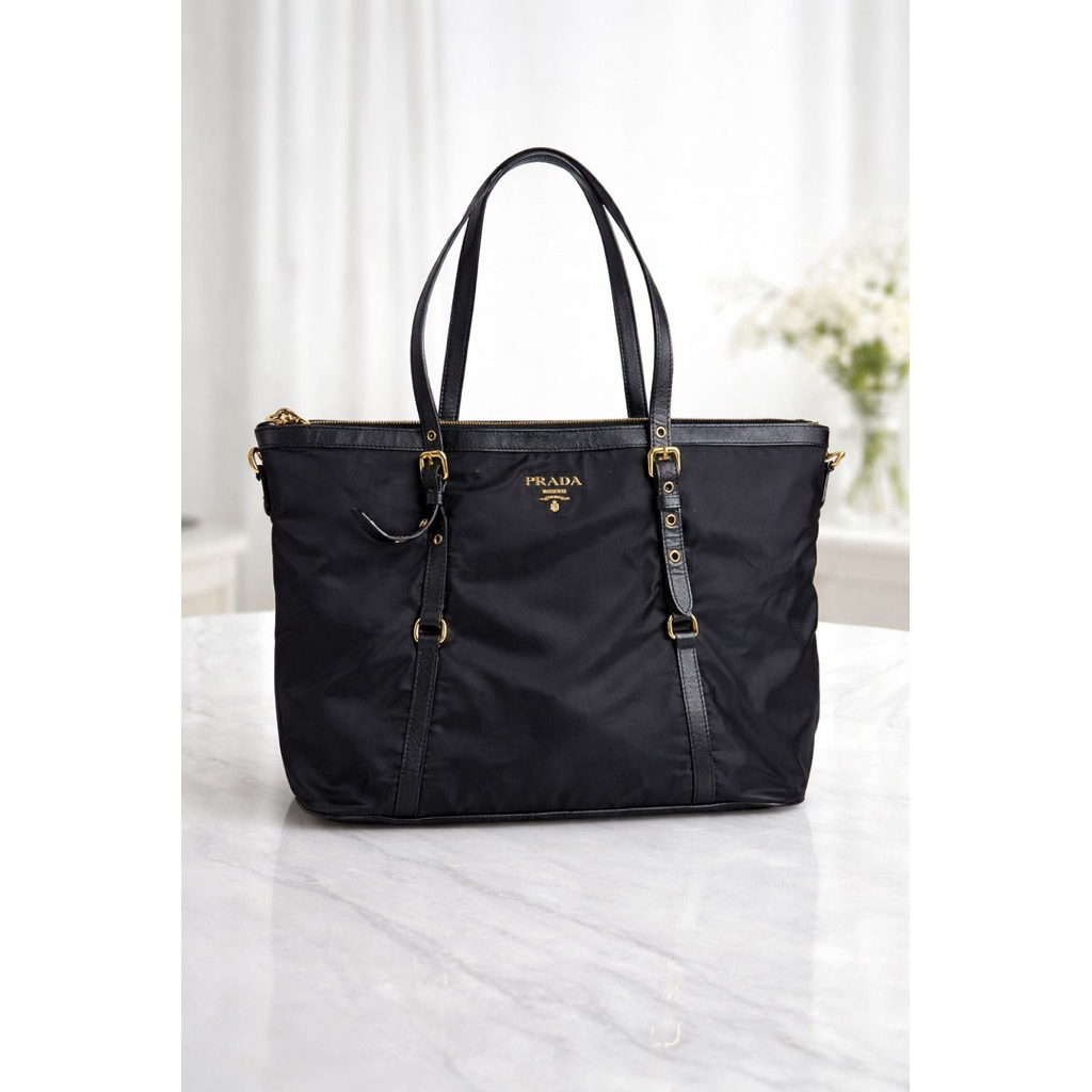 TAS PRD BLACK NYLON TOTE BAG PRELOVED