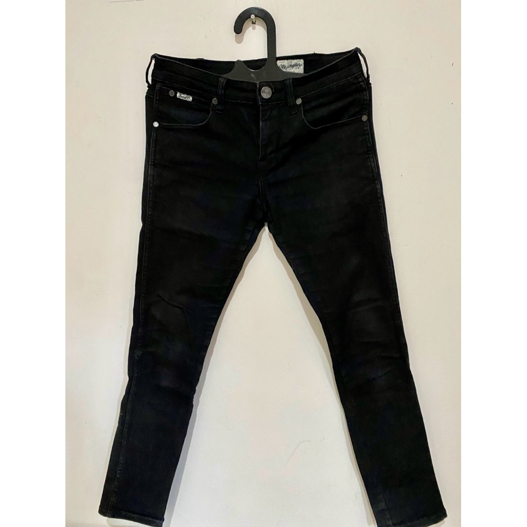 Wrangler VEGAS Skinny Straight Black Original – Celana Jeans Pria Hitam Preloved