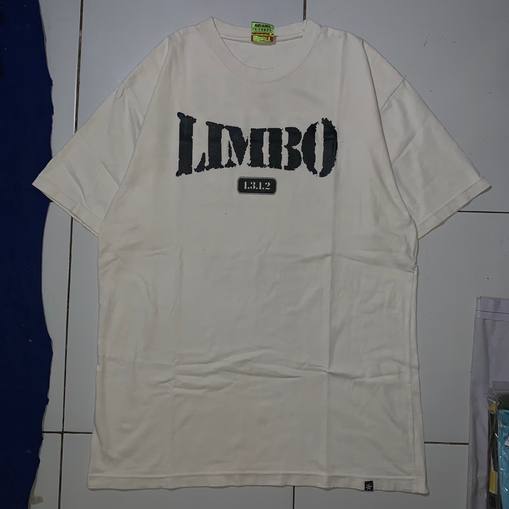 TSHIRT LIMBO