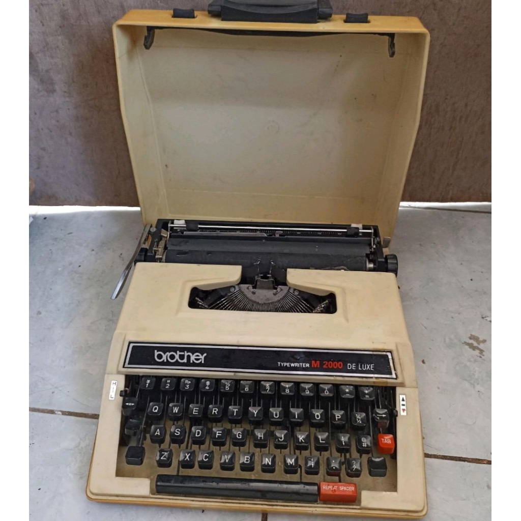 Mesin Tik Brother M2000 Jadul