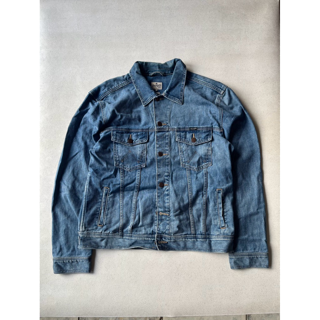 Denim jacket boxy