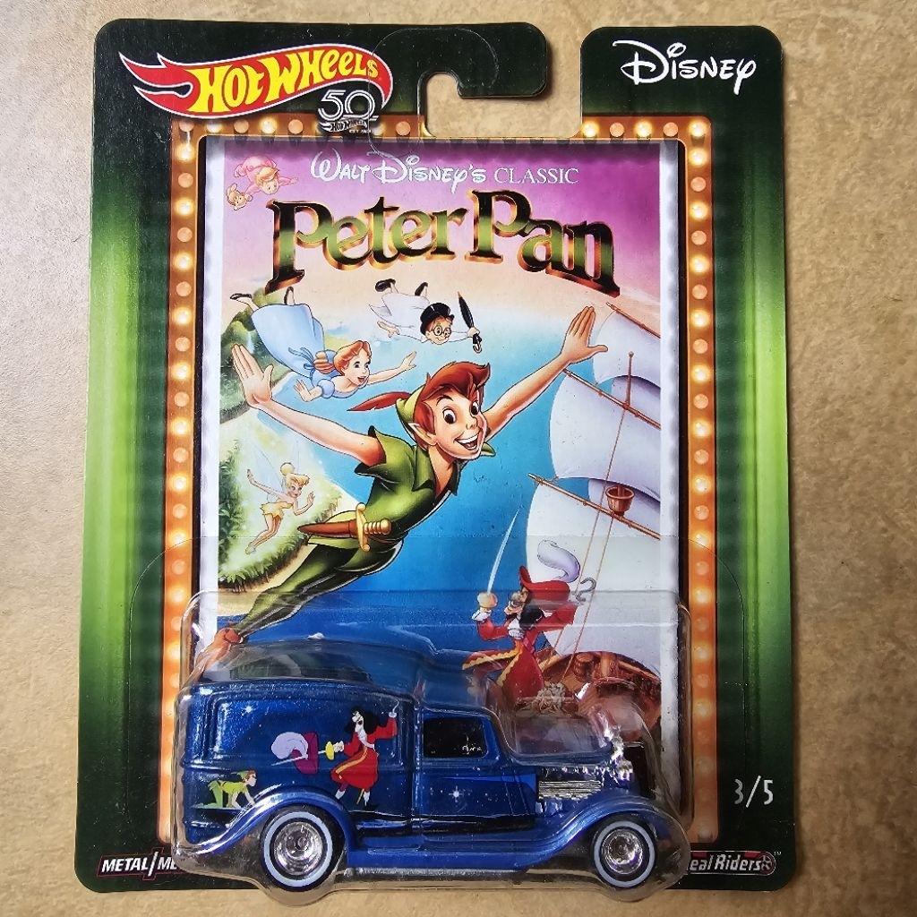Hot Wheels Disney - 34 Dodge Delivery