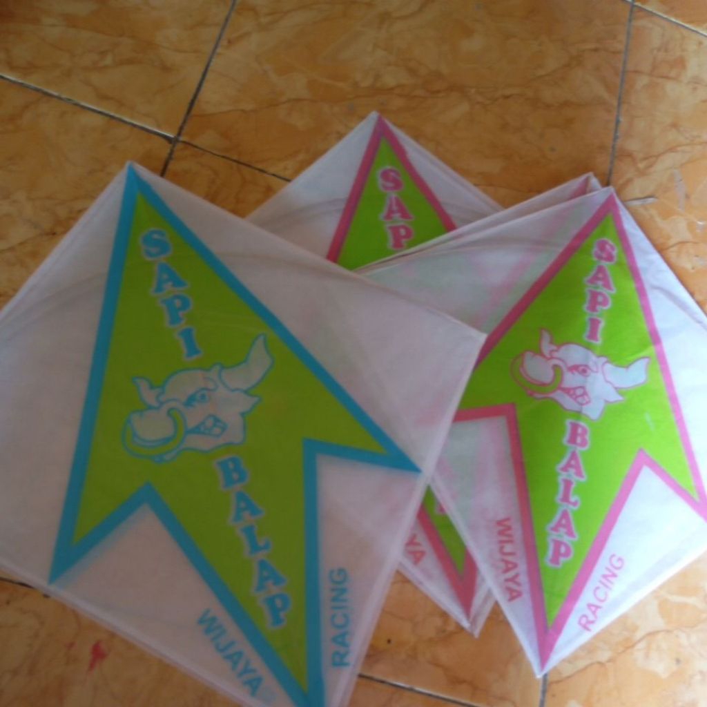 layangan sukhoi super (sapi balap), dapat 15 pcs