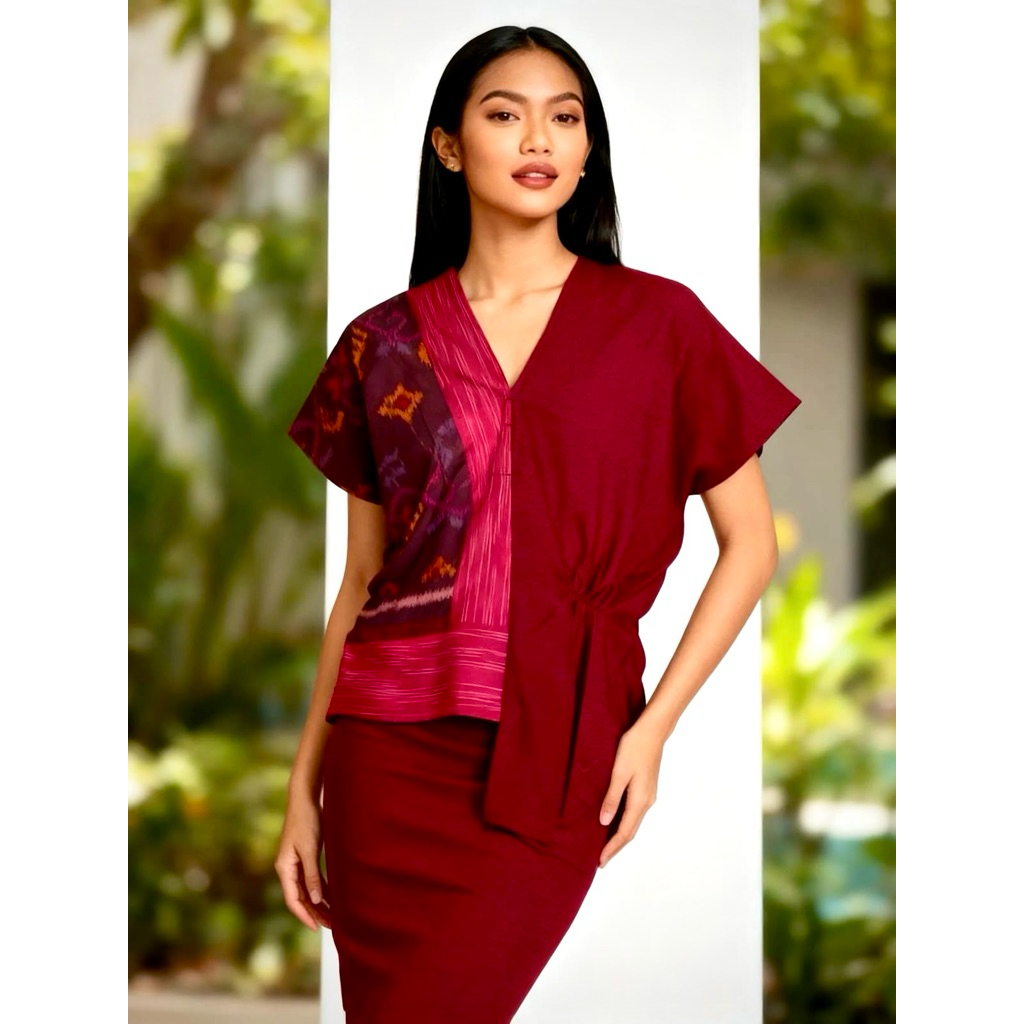 Atasan tenun endek Bali wanita