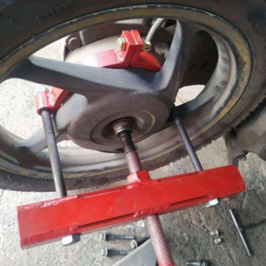 Treker Roda Belakang Matic