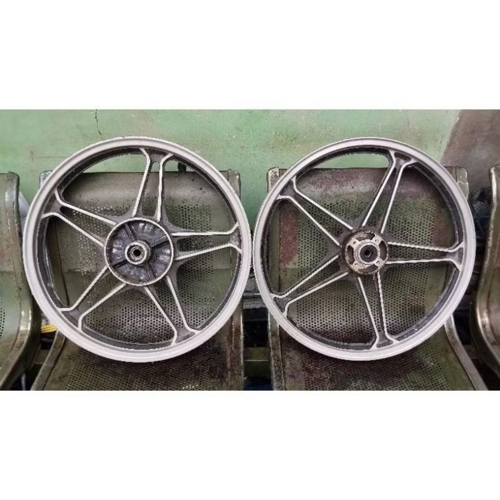 Velg depan belakang resing suzuki thunder 125 original copotan