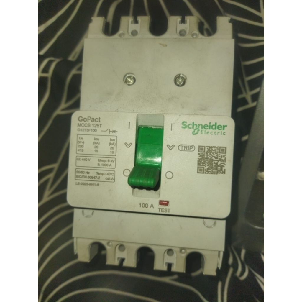 MCCB Scheneder 100A