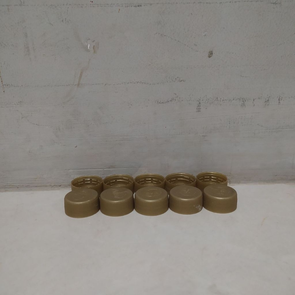 10pcs Tutup Botol Plastik Cleo Warna Emas Gold Bekas Bersih