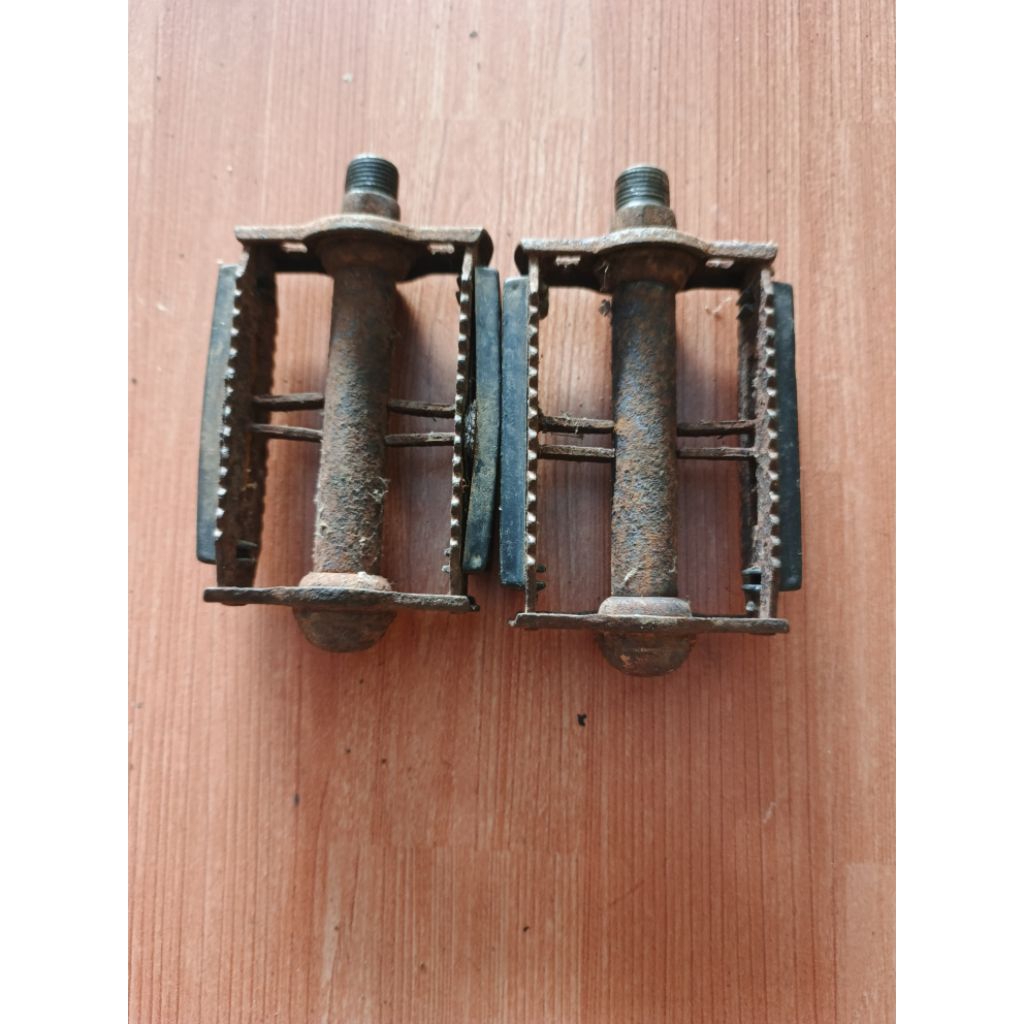 pedal sepeda balap jadul as besar antiq second