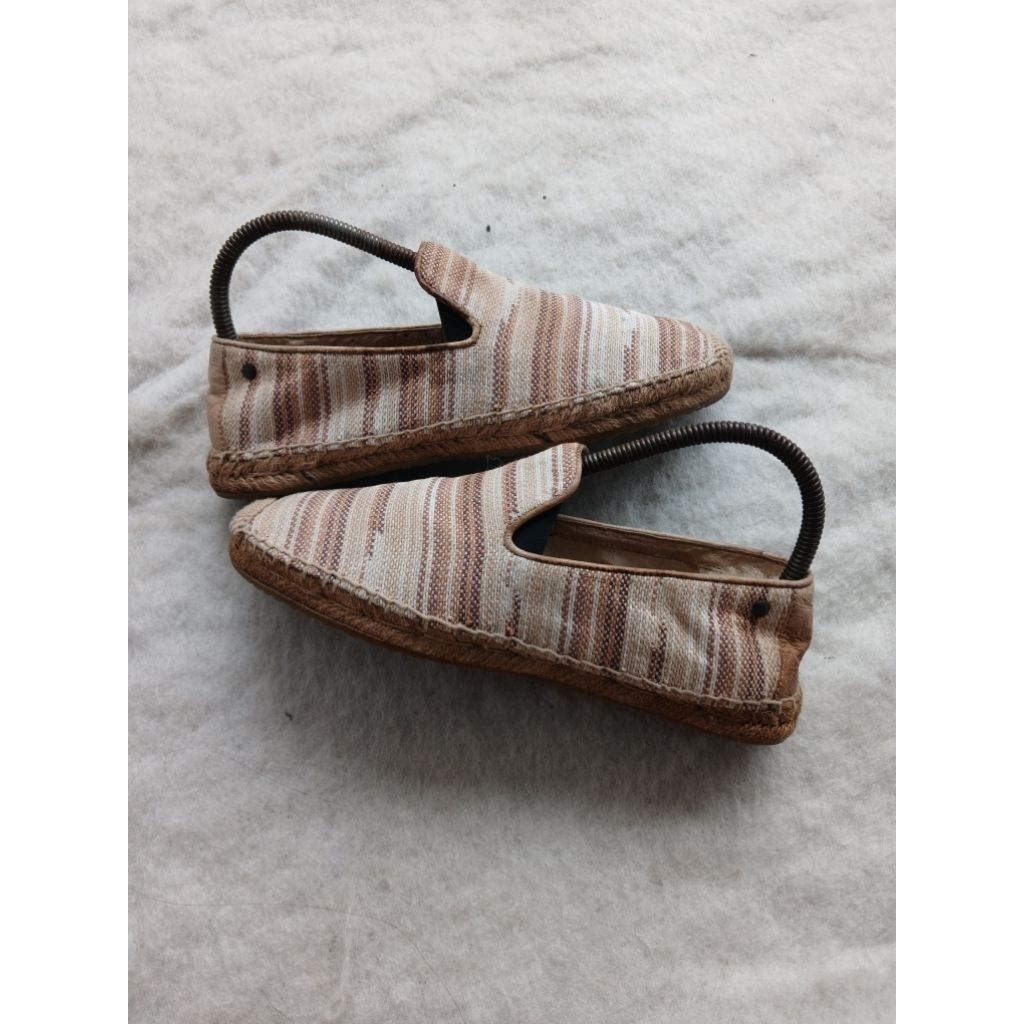 sepatu UGG australia slip on size 39/25cm original mulus