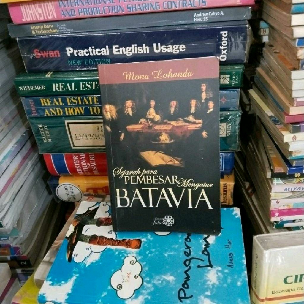 buku mona lohanda sejarah para pembesar mengatur BATAVIA