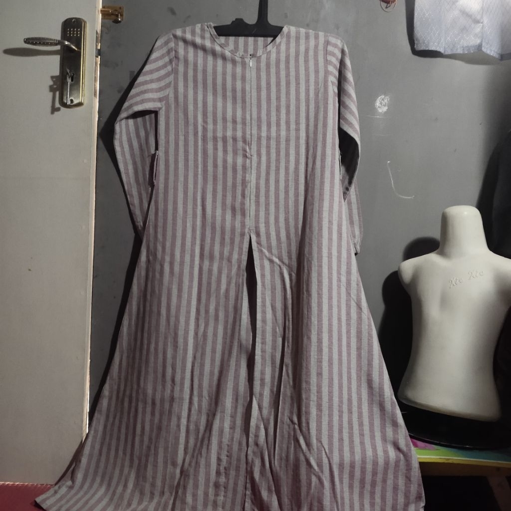kkk gamis wanita dewasa ld90, variasi belah depan, minus noda butuh cuci