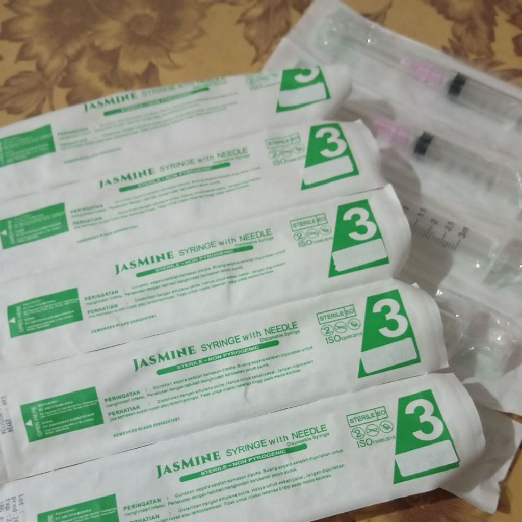 Spuit 3 CC Jasmine syringe with needle