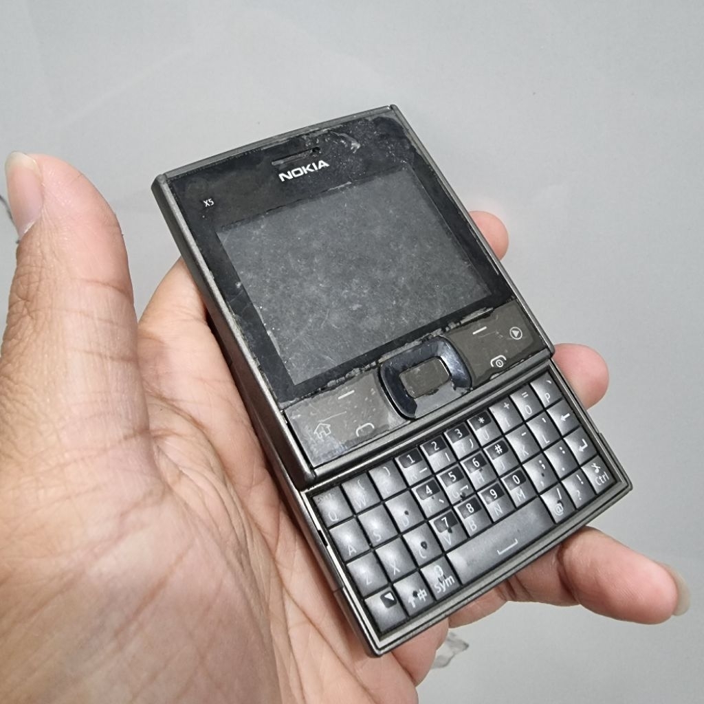NOKIA X5 - 01 , BAHAN MINUS 01