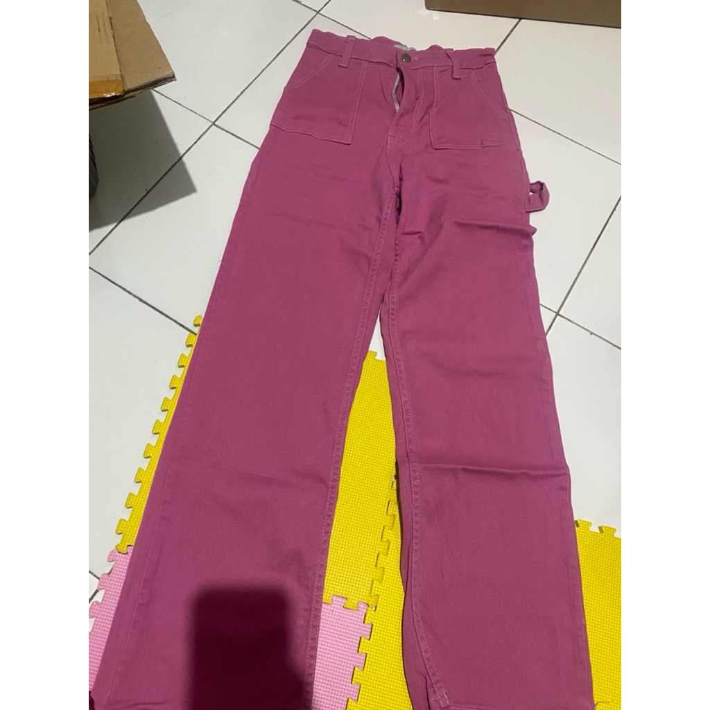 pink jeans