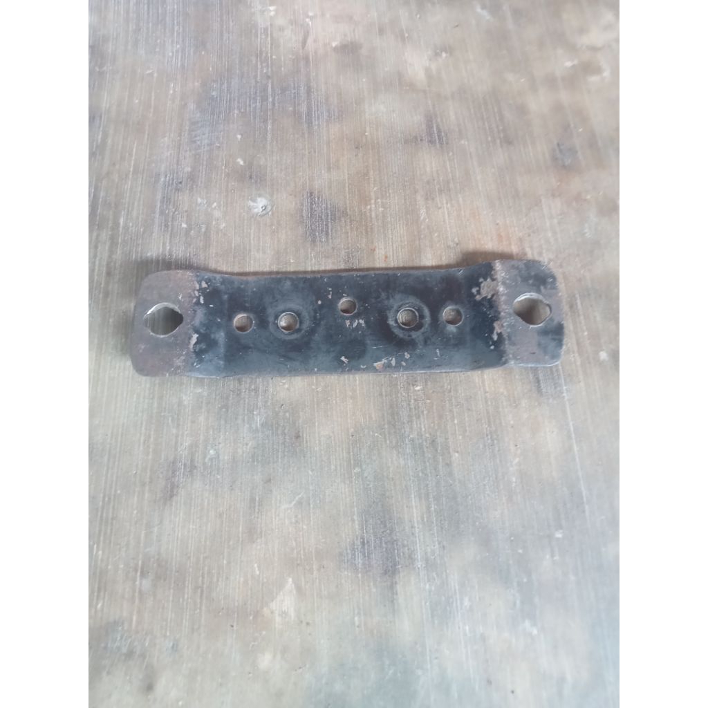 Breket Dudukan Pangkon Plat Nomor Belakang Suzuki Satria 2Tak Crystal Tornado RC 100 Bravo Original