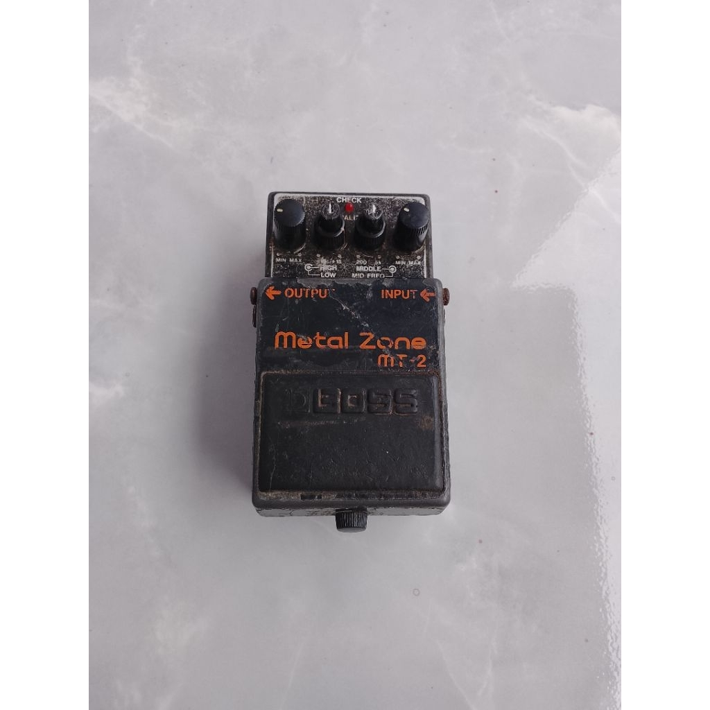 Boss metal zone mt2