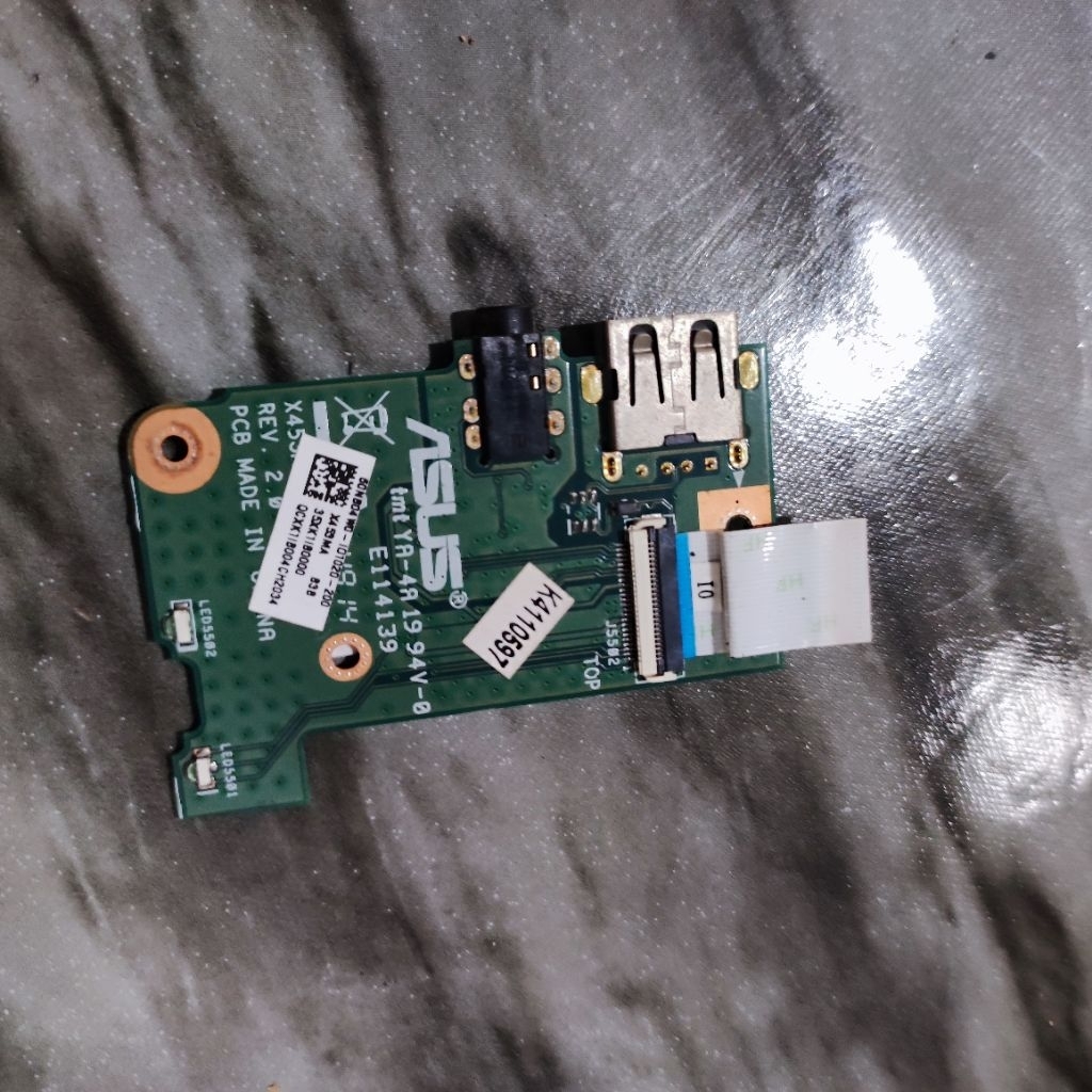 Port USB port usb Original laptop Asus X453