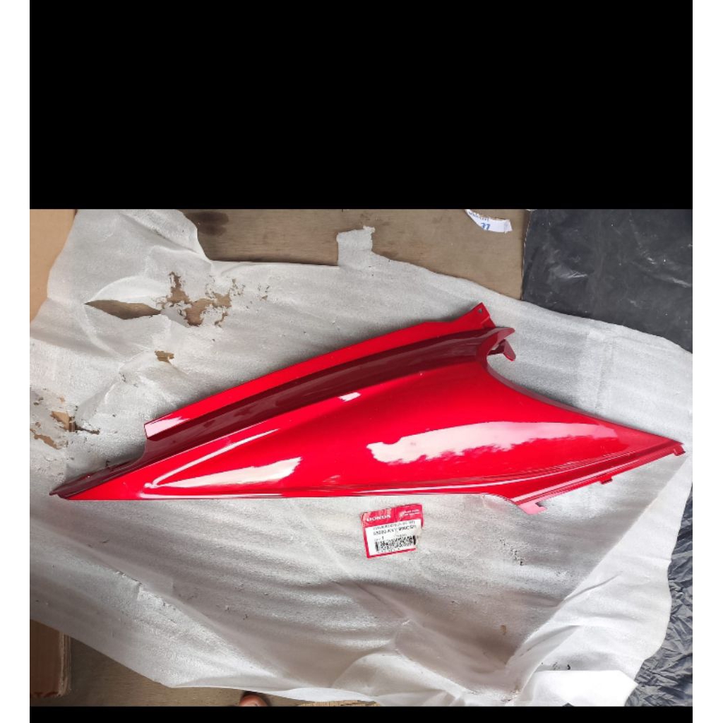 83500KVY960CSR Body Belakang Kanan Beat Karburator KVY Original AHM HONDA