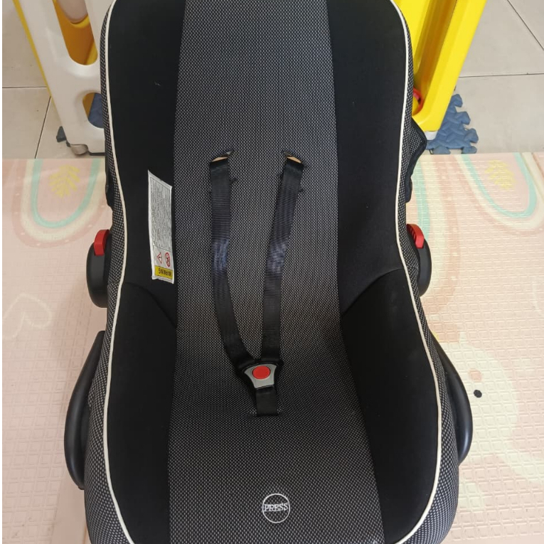PRELOVED Car Seat Babydoes Infants To Newborn (SECOND)
