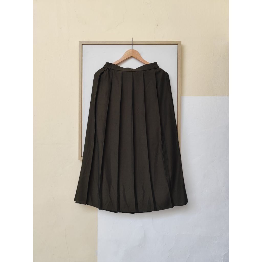 Rok Rempel Olive Uniqlo